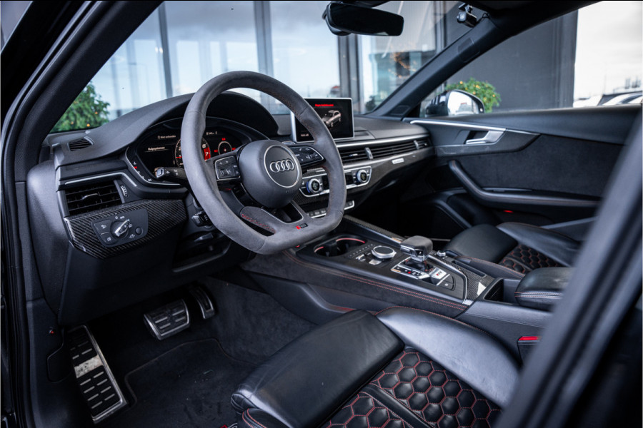 Audi RS4 Avant 2.9 TFSI quattro - Panorama | B&O | Carbon | Alcantara | Massage  | Memory