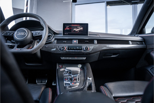 Audi RS4 Avant 2.9 TFSI quattro - Panorama | B&O | Carbon | Alcantara | Massage  | Memory