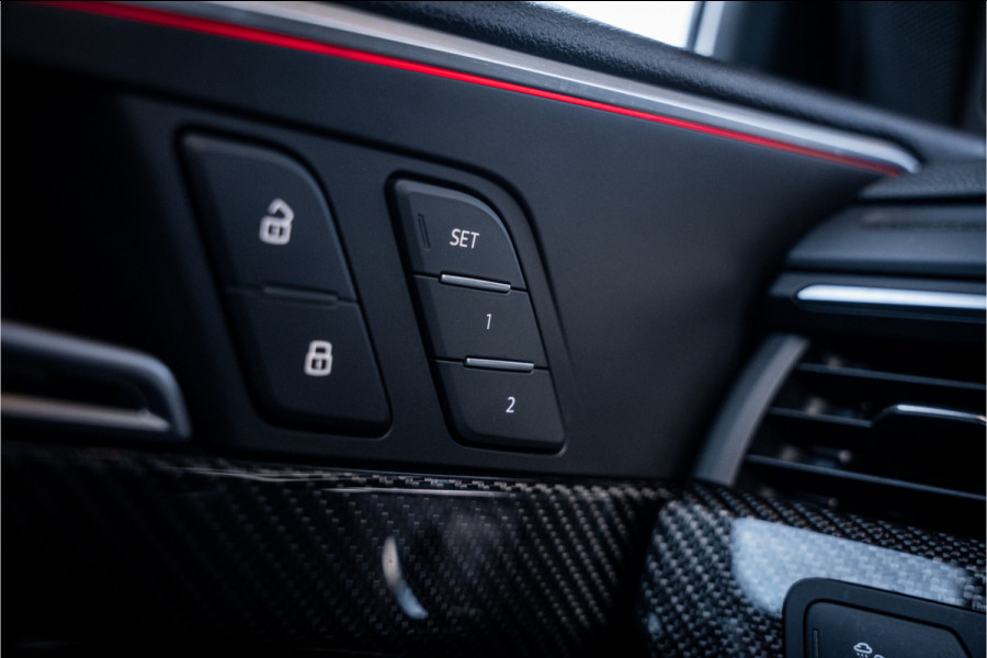 Audi RS4 Avant 2.9 TFSI quattro - Panorama | B&O | Carbon | Alcantara | Massage  | Memory