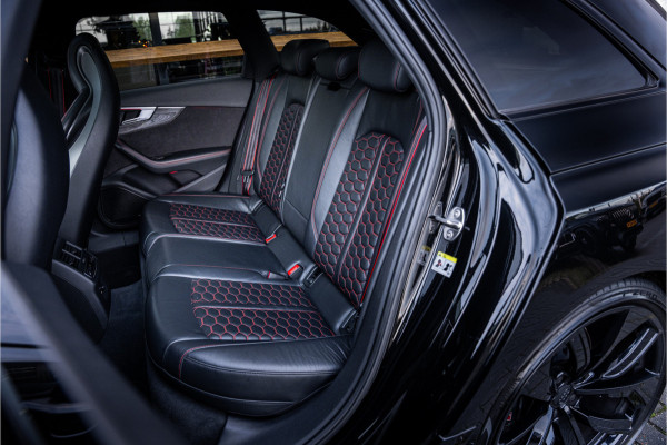 Audi RS4 Avant 2.9 TFSI quattro - Panorama | B&O | Carbon | Alcantara | Massage  | Memory