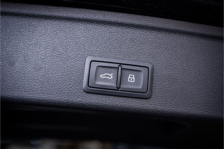 Audi RS4 Avant 2.9 TFSI quattro - Panorama | B&O | Carbon | Alcantara | Massage  | Memory