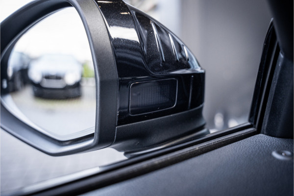 Audi RS4 Avant 2.9 TFSI quattro - Panorama | B&O | Carbon | Alcantara | Massage  | Memory