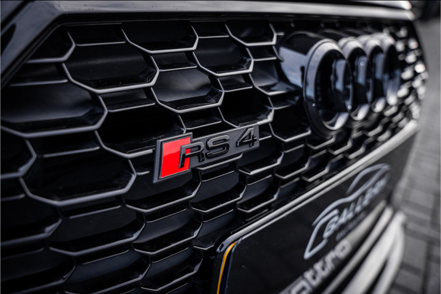 Audi RS4 Avant 2.9 TFSI quattro - Panorama | B&O | Carbon | Alcantara | Massage  | Memory