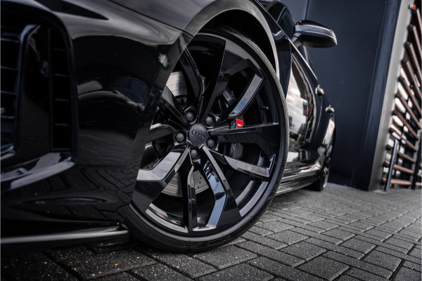 Audi RS4 Avant 2.9 TFSI quattro - Panorama | B&O | Carbon | Alcantara | Massage  | Memory