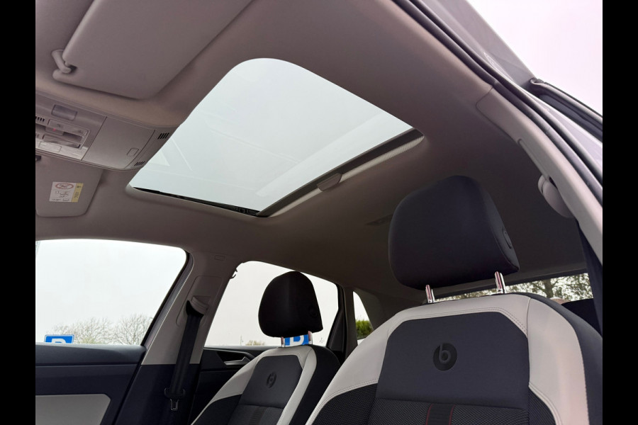 Volkswagen Polo 1.0 TSI 116pk Beats - Pano/schuifdak - LED - Navi - Climate - Org.NL