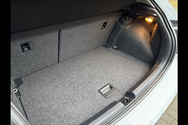 Volkswagen Polo 1.0 TSI 116pk Beats - Pano/schuifdak - LED - Navi - Climate - Org.NL