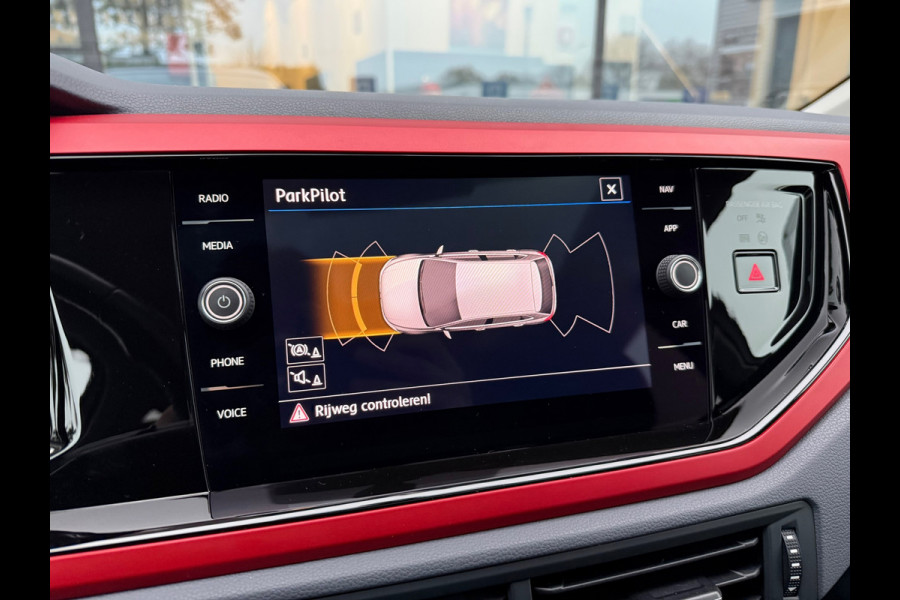 Volkswagen Polo 1.0 TSI 116pk Beats - Pano/schuifdak - LED - Navi - Climate - Org.NL