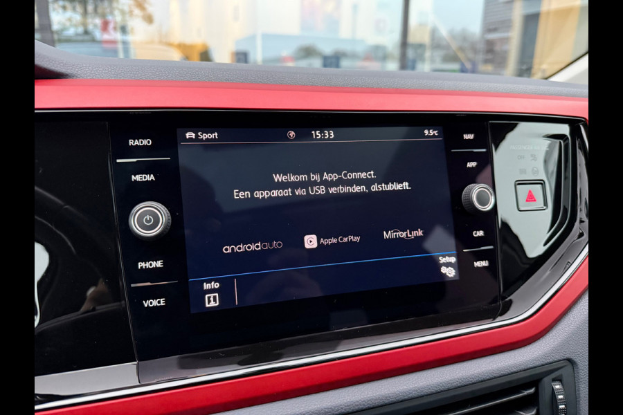 Volkswagen Polo 1.0 TSI 116pk Beats - Pano/schuifdak - LED - Navi - Climate - Org.NL