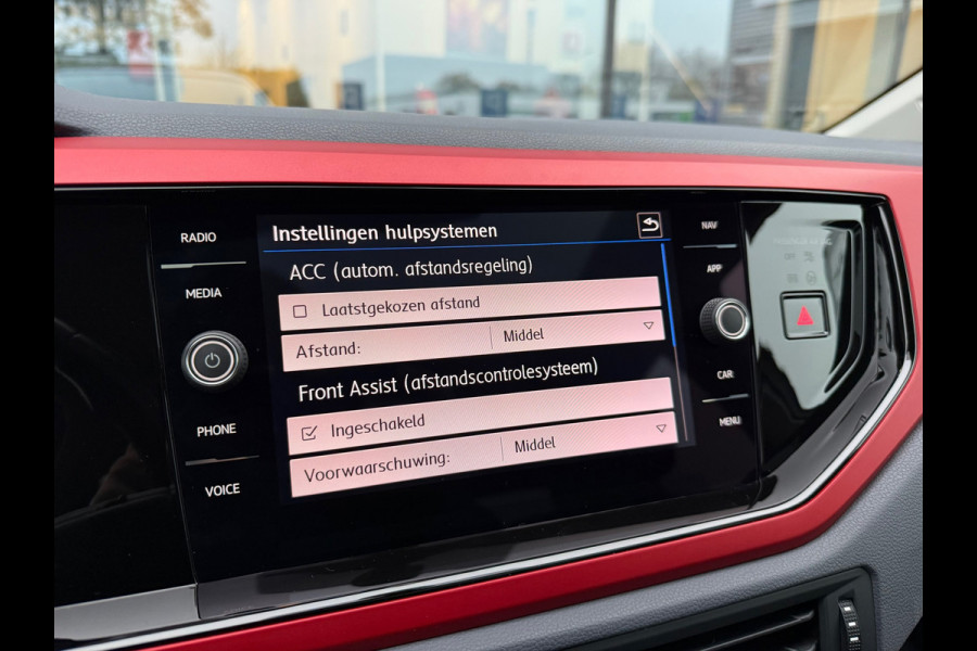 Volkswagen Polo 1.0 TSI 116pk Beats - Pano/schuifdak - LED - Navi - Climate - Org.NL