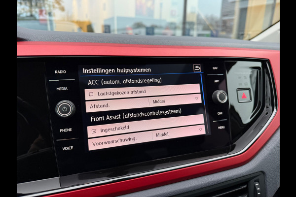 Volkswagen Polo 1.0 TSI 116pk Beats - Pano/schuifdak - LED - Navi - Climate - Org.NL