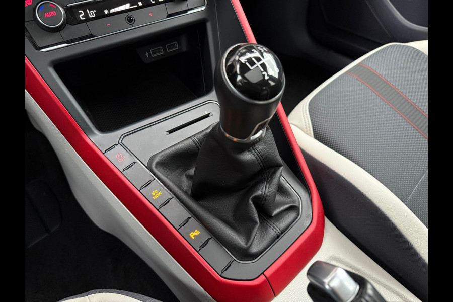 Volkswagen Polo 1.0 TSI 116pk Beats - Pano/schuifdak - LED - Navi - Climate - Org.NL