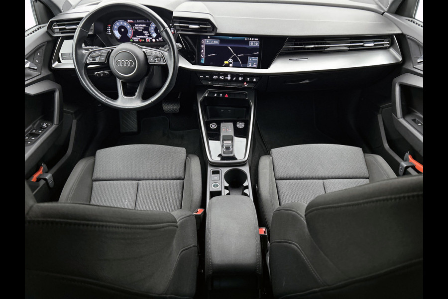 Audi A3 Sportback 35 TFSI Business edition Automaat (NAVI, ADAPTIVE CRUISE, CARPLAY, VIRTUAL COCKPIT, 1e EIGENAAR)