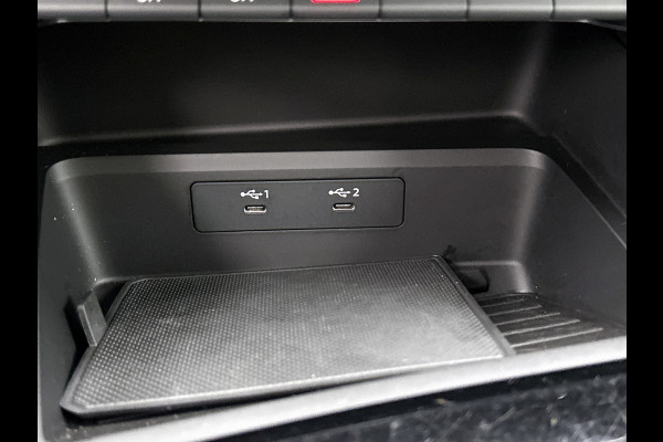 Audi A3 Sportback 35 TFSI Business edition Automaat (NAVI, ADAPTIVE CRUISE, CARPLAY, VIRTUAL COCKPIT, 1e EIGENAAR)