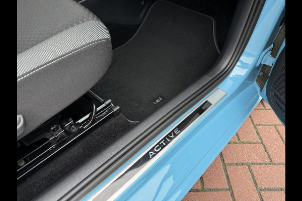 Volkswagen up! 1.0 Active 65pk | Cruise | Camera