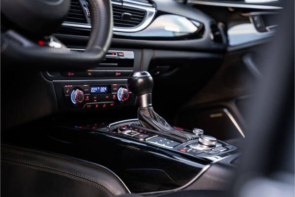 Audi RS6 Avant C7.5 4.0 TFSI quattro performance Pro Line Plus - Keramisch | Panorama | B&O | Memory | HUD