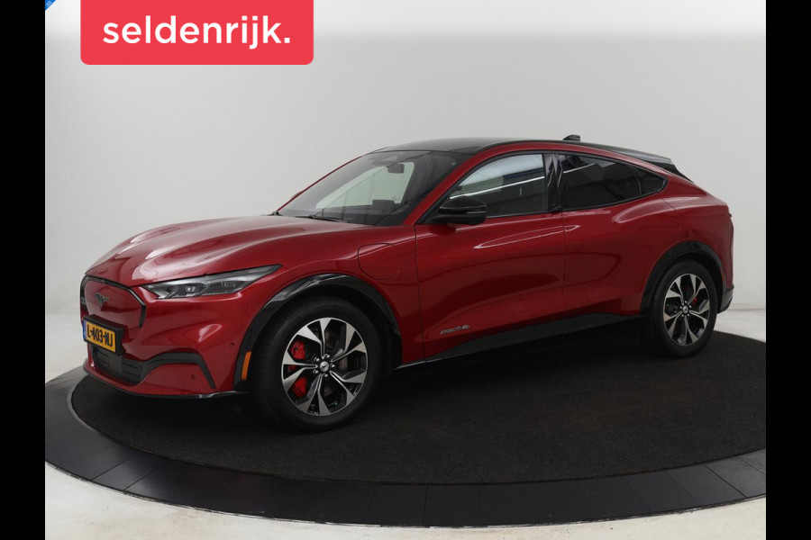 Ford Mustang Mach-E AWD 75 kWh | Panoramadak | 360 Camera | Leder | Stoelverwarming | Adaptive cruise | Carplay | Park Assist | Navigatie | Full LED | B&O Sound