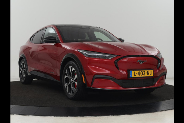 Ford Mustang Mach-E AWD 75 kWh | Panoramadak | 360 Camera | Leder | Stoelverwarming | Adaptive cruise | Carplay | Park Assist | Navigatie | Full LED | B&O Sound