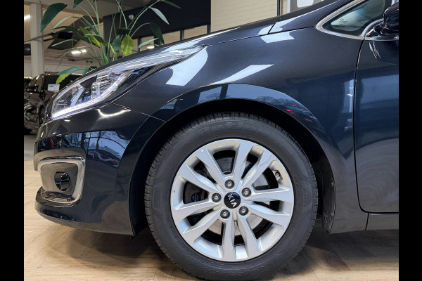 Kia cee'd Sportswagon 1.6 GDI AUT DynamicLine | Navi | Stoel & Stuur verwarming | Camera | PDC V+A | 16" | Keurig netjes onderhouden!