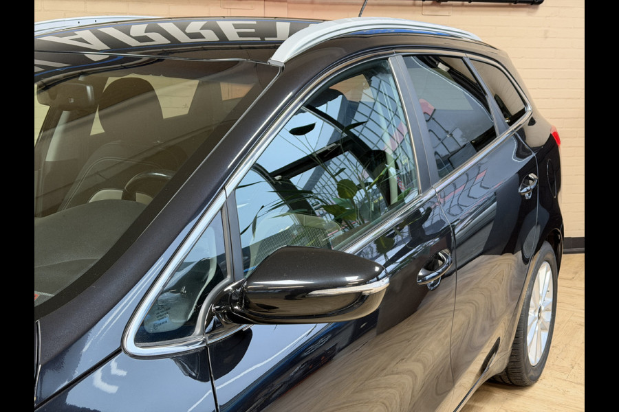 Kia cee'd Sportswagon 1.6 GDI AUT DynamicLine | Navi | Stoel & Stuur verwarming | Camera | PDC V+A | 16" | Keurig netjes onderhouden!