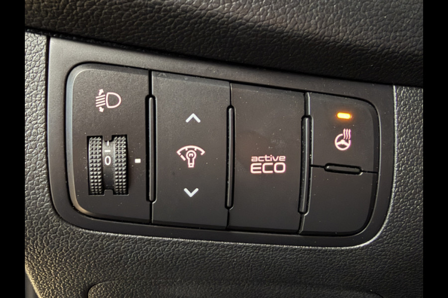 Kia cee'd Sportswagon 1.6 GDI AUT DynamicLine | Navi | Stoel & Stuur verwarming | Camera | PDC V+A | 16" | Keurig netjes onderhouden!