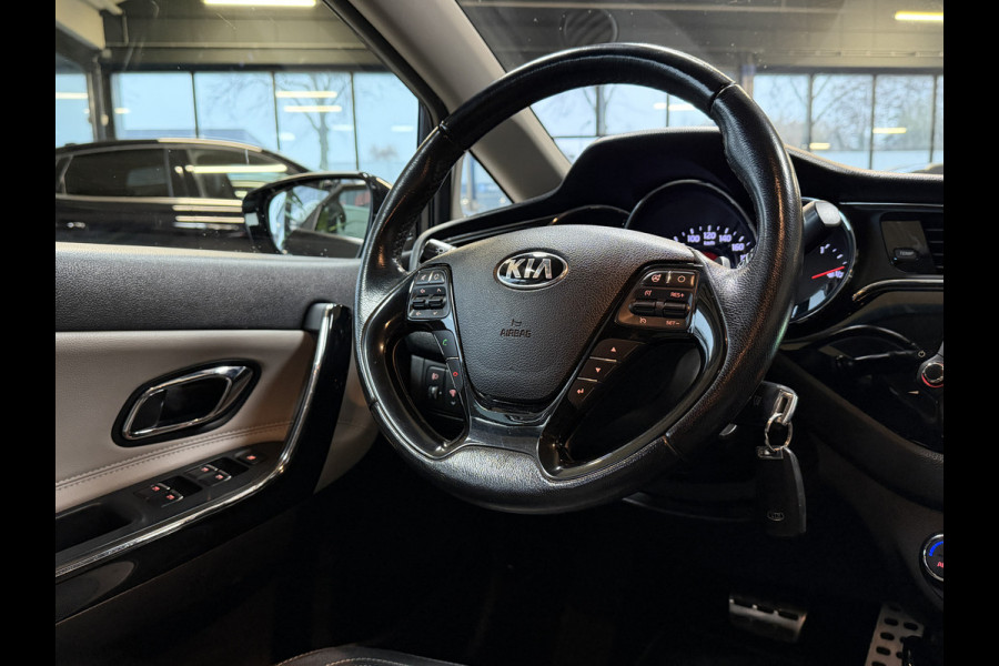 Kia cee'd Sportswagon 1.6 GDI AUT DynamicLine | Navi | Stoel & Stuur verwarming | Camera | PDC V+A | 16" | Keurig netjes onderhouden!
