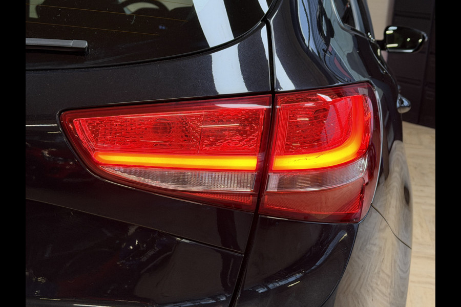 Kia cee'd Sportswagon 1.6 GDI AUT DynamicLine | Navi | Stoel & Stuur verwarming | Camera | PDC V+A | 16" | Keurig netjes onderhouden!