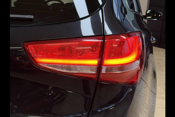 Kia cee'd Sportswagon 1.6 GDI AUT DynamicLine | Navi | Stoel & Stuur verwarming | Camera | PDC V+A | 16" | Keurig netjes onderhouden!