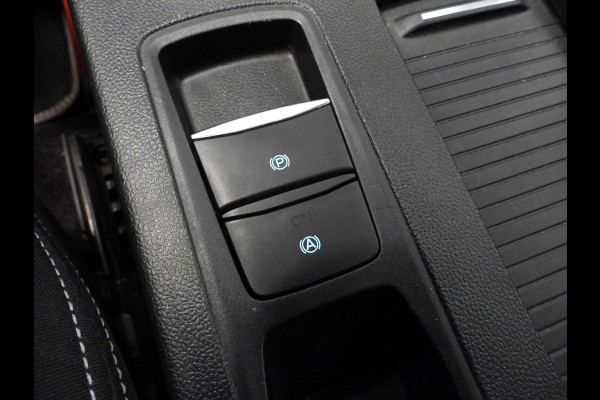 Ford Focus 1.0 EcoBoost Hybrid Titanium X Business NAVI/CAMERA/LED/VIRTUAL/16"LMV!