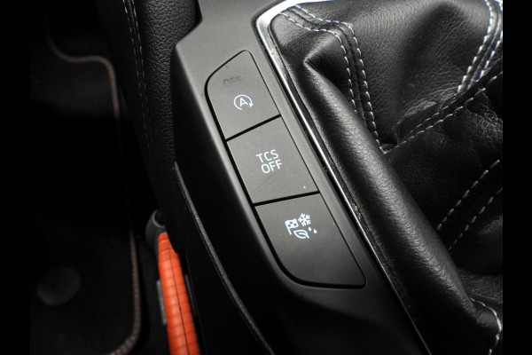 Ford Focus 1.0 EcoBoost Hybrid Titanium X Business NAVI/CAMERA/LED/VIRTUAL/16"LMV!