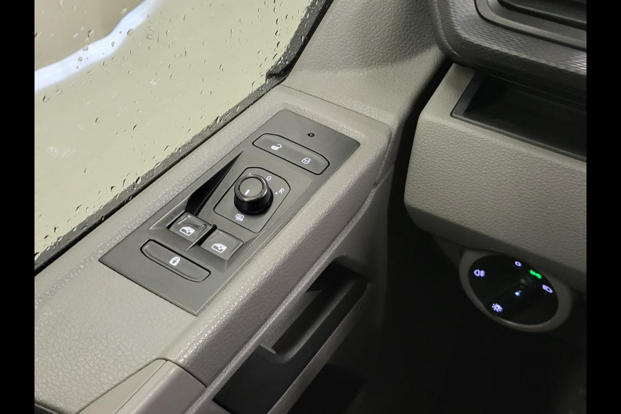 Volkswagen Transporter 2.0TDI L2/H1 Dubbele Cabine Euro 6!