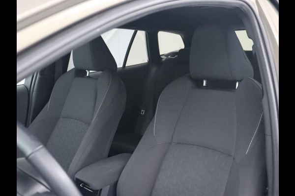 Toyota Corolla 1.8 Hybrid Business Plus | Stoelverwarming | Carplay | Adaptive cruise | Camera | Full LED | Climate control | Keyless | Digital Cockpit | Bluetooth