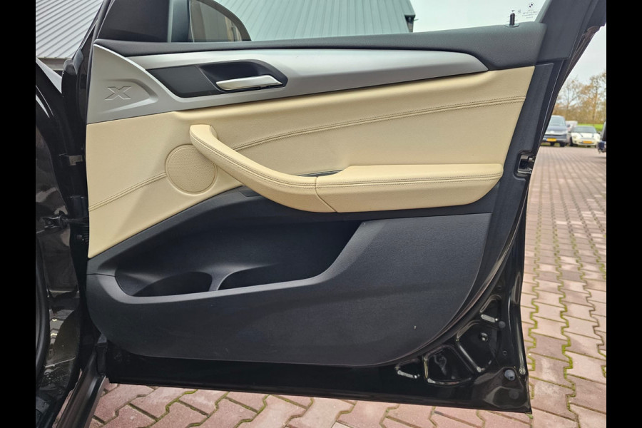 BMW X3 xDrive20i High Executive | Automaat | Pano | Leder | Elek. klep | Camera | LED | Stoelverwarming | Navi |