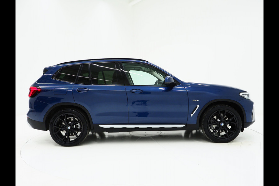 BMW X3 xDrive30e LCI High Executive | Leder | Sportstoelen | 360 | Virtual | Sfeerverlichting | DAB | Carplay
