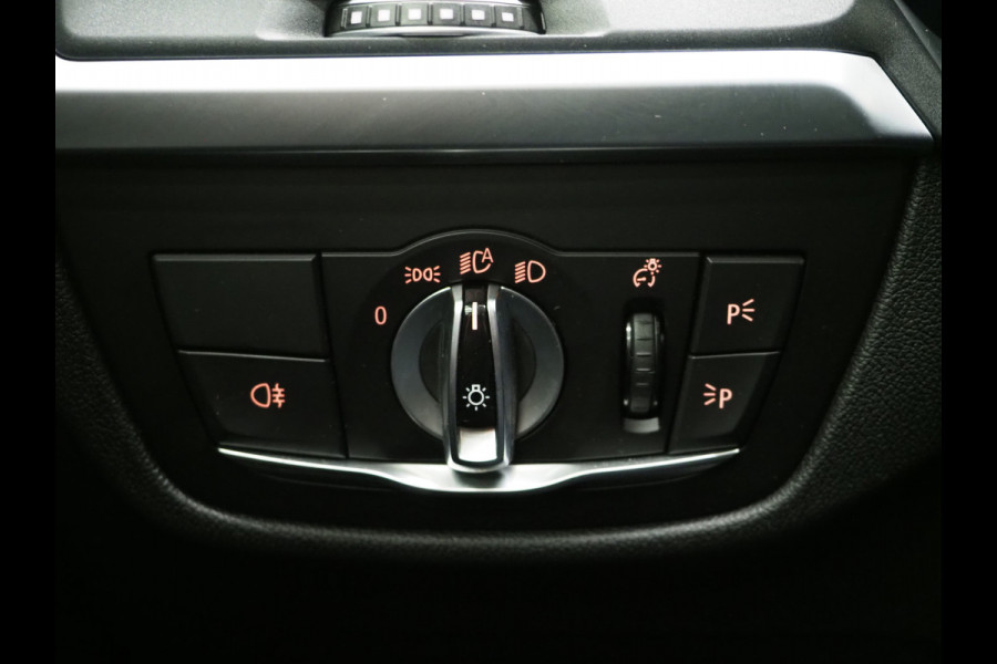 BMW X3 xDrive30e LCI High Executive | Leder | Sportstoelen | 360 | Virtual | Sfeerverlichting | DAB | Carplay