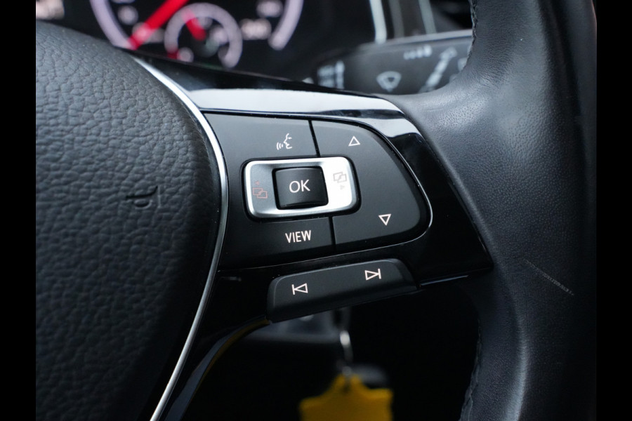 Volkswagen T-Roc 1.5 TSI Style Business | Panodak | Navigatie | Climate Control | Android/Apple Carplay