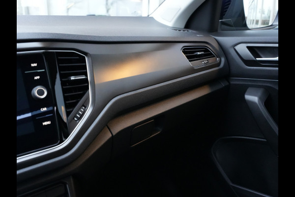 Volkswagen T-Roc 1.5 TSI Style Business | Panodak | Navigatie | Climate Control | Android/Apple Carplay