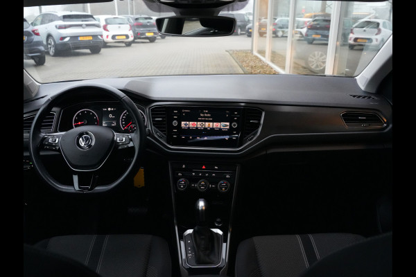 Volkswagen T-Roc 1.5 TSI Style Business | Panodak | Navigatie | Climate Control | Android/Apple Carplay