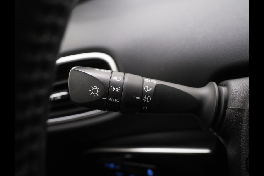 Toyota Prius 1.8 VVT-I Hybrid Lounge | Head Up | Camera | Keyless | JBL | Adaptive Cruise | BLIS | Carplay