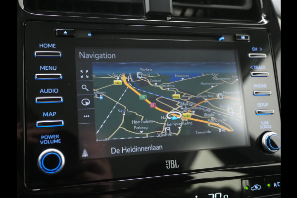 Toyota Prius 1.8 VVT-I Hybrid Lounge | Head Up | Camera | Keyless | JBL | Adaptive Cruise | BLIS | Carplay