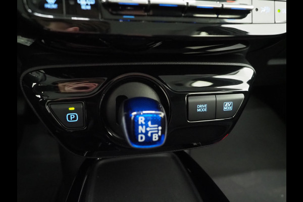 Toyota Prius 1.8 VVT-I Hybrid Lounge | Head Up | Camera | Keyless | JBL | Adaptive Cruise | BLIS | Carplay