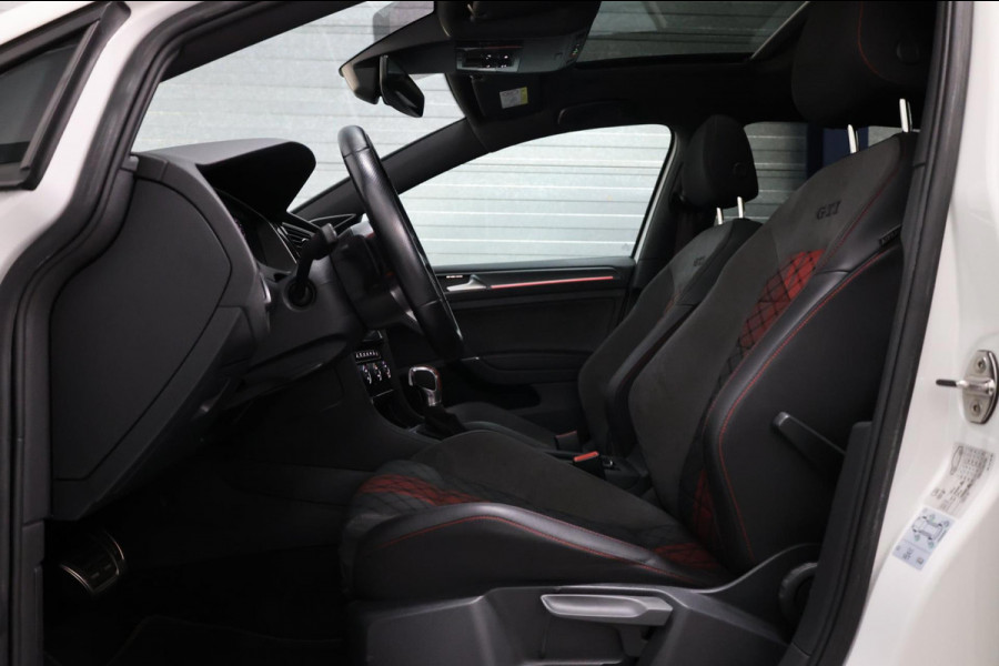 Volkswagen Golf 2.0 TSI GTI TCR 290+PK AKRAPOVIC/VIRTUAL/PANO/ALCANTARA+S.VERWARMING/LMV 19'/LINE/ACC/ECC/12 MND GARANTIE!