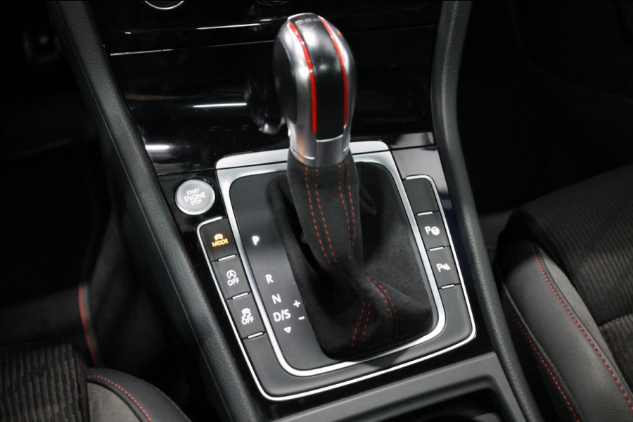 Volkswagen Golf 2.0 TSI GTI TCR 290+PK AKRAPOVIC/VIRTUAL/PANO/ALCANTARA+S.VERWARMING/LMV 19'/LINE/ACC/ECC/12 MND GARANTIE!