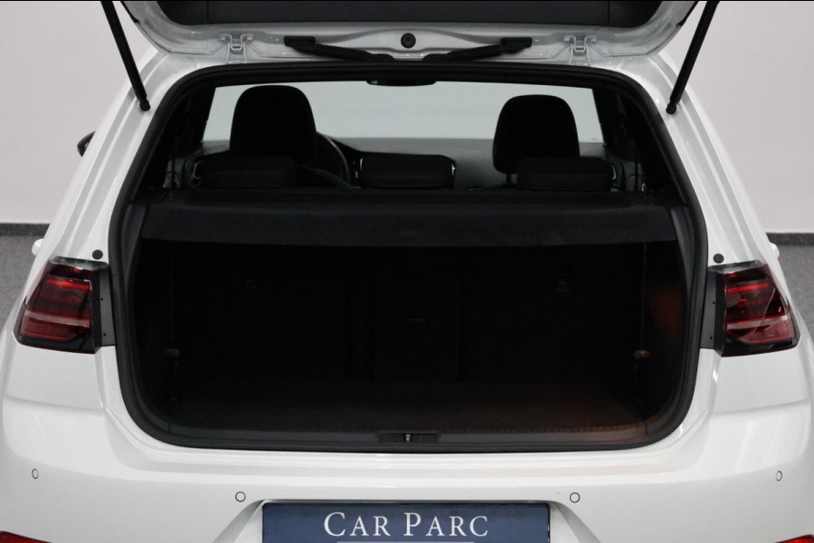 Volkswagen Golf 2.0 TSI GTI TCR 290+PK AKRAPOVIC/VIRTUAL/PANO/ALCANTARA+S.VERWARMING/LMV 19'/LINE/ACC/ECC/12 MND GARANTIE!