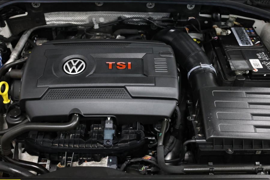 Volkswagen Golf 2.0 TSI GTI TCR 290+PK AKRAPOVIC/VIRTUAL/PANO/ALCANTARA+S.VERWARMING/LMV 19'/LINE/ACC/ECC/12 MND GARANTIE!
