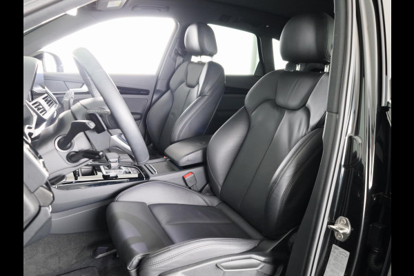 Audi Q5 50 TFSI e S edition Competition 299 pk S-tronic | Verlengde garantie | Navigatie | Panoramadak | Parkeersensoren (Park assist) | Rondomzicht camera | Luchtvering |