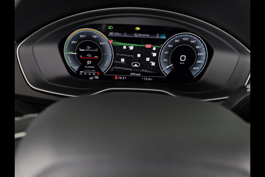 Audi Q5 50 TFSI e S edition Competition 299 pk S-tronic | Verlengde garantie | Navigatie | Panoramadak | Parkeersensoren (Park assist) | Rondomzicht camera | Luchtvering |