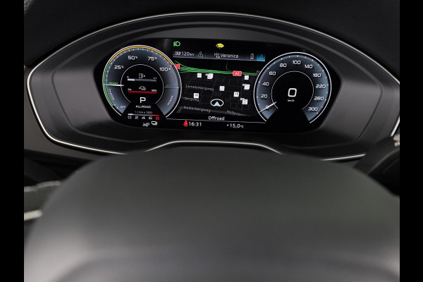 Audi Q5 50 TFSI e S edition Competition 299 pk S-tronic | Verlengde garantie | Navigatie | Panoramadak | Parkeersensoren (Park assist) | Rondomzicht camera | Luchtvering |