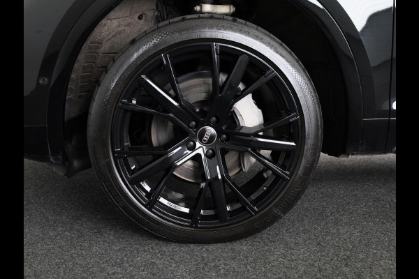 Audi Q5 50 TFSI e S edition Competition 299 pk S-tronic | Verlengde garantie | Navigatie | Panoramadak | Parkeersensoren (Park assist) | Rondomzicht camera | Luchtvering |