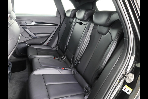 Audi Q5 50 TFSI e S edition Competition 299 pk S-tronic | Verlengde garantie | Navigatie | Panoramadak | Parkeersensoren (Park assist) | Rondomzicht camera | Luchtvering |