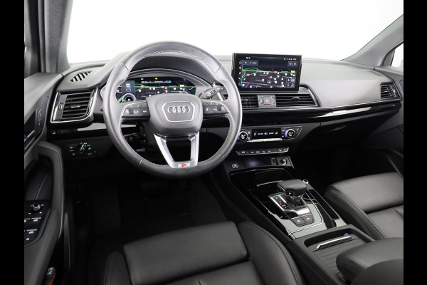 Audi Q5 50 TFSI e S edition Competition 299 pk S-tronic | Verlengde garantie | Navigatie | Panoramadak | Parkeersensoren (Park assist) | Rondomzicht camera | Luchtvering |